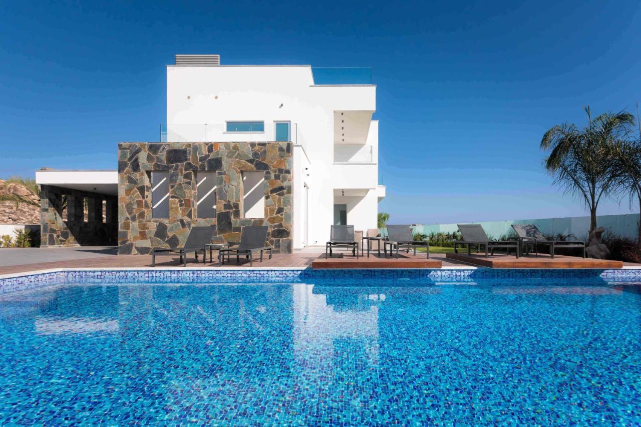 Sea Pearl Beachfront Villas - Breeze Айя-Напа Экстерьер фото