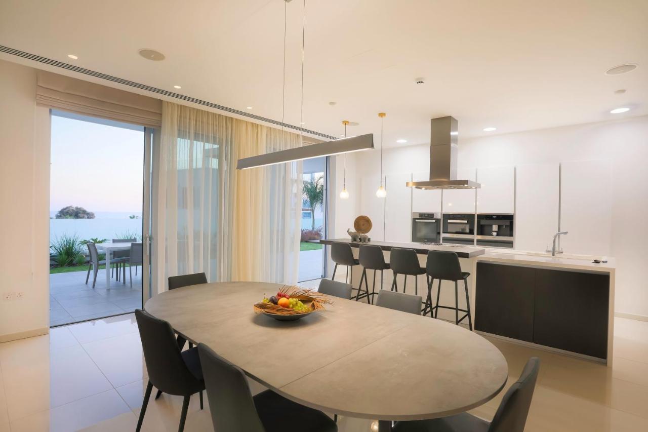 Sea Pearl Beachfront Villas - Breeze Айя-Напа Экстерьер фото