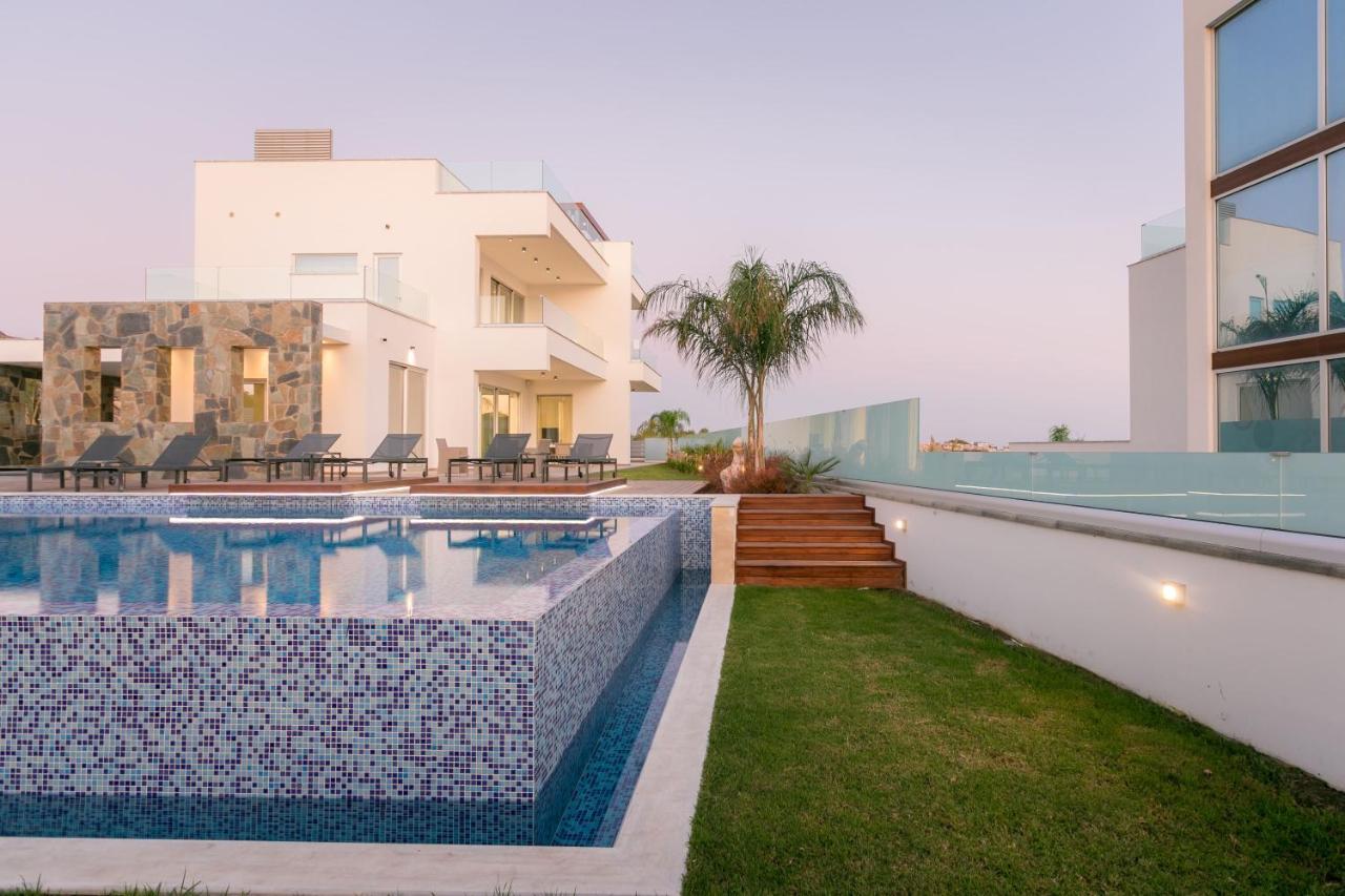 Sea Pearl Beachfront Villas - Breeze Айя-Напа Экстерьер фото