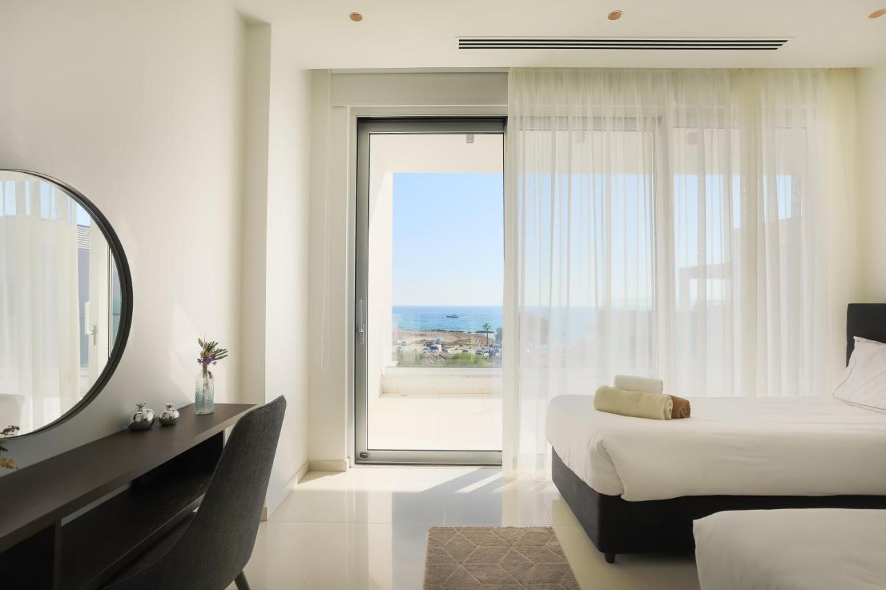 Sea Pearl Beachfront Villas - Breeze Айя-Напа Экстерьер фото