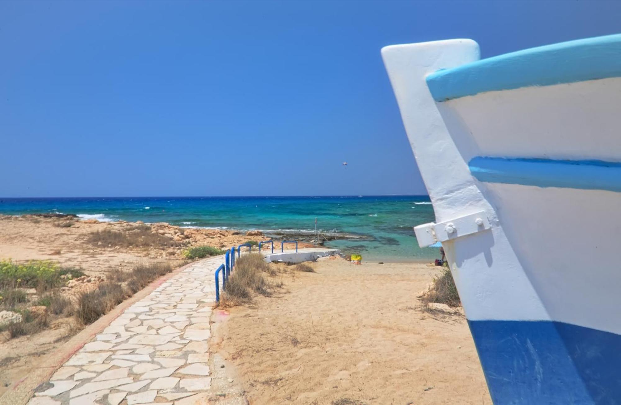 Sea Pearl Beachfront Villas - Breeze Айя-Напа Экстерьер фото