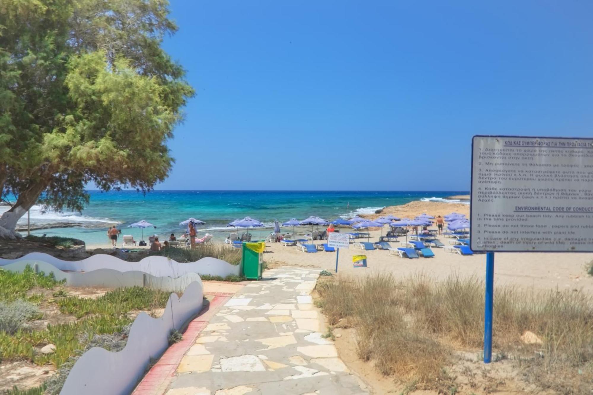 Sea Pearl Beachfront Villas - Breeze Айя-Напа Экстерьер фото